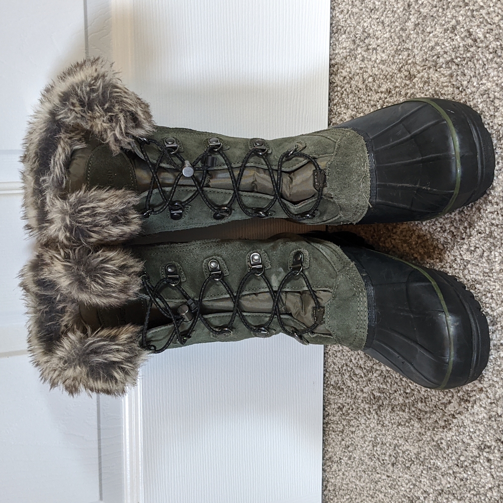 Lands' end alpine boot green size 8